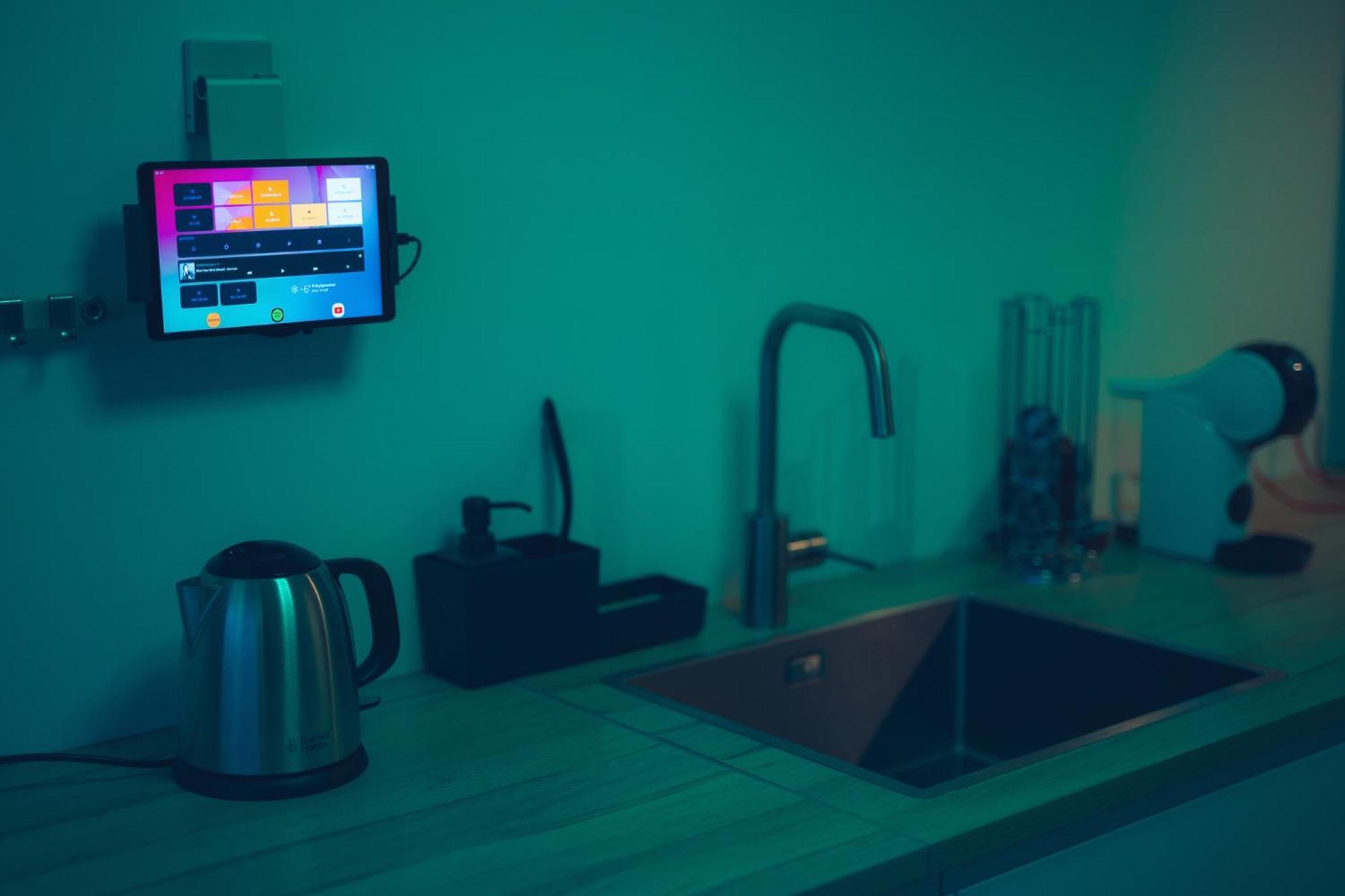 Smart Luxury - Private Gym, Hot Tub & Sauna Keflavik Exterior photo